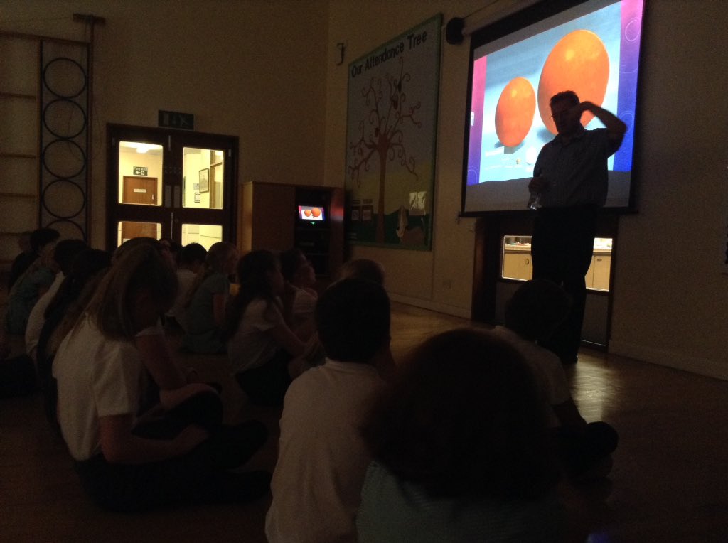 year6wea's tweet photo. Planetarium visit https://t.co/3iTq3O9sd3