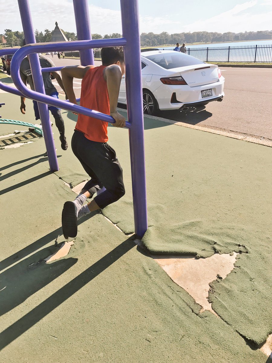 HM_Strength's tweet photo. Another 6:30am in the books✅.....
How do you start your day? https://t.co/DWYEYlfxum