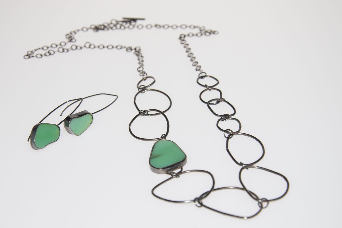 HeatonsArtTrail's tweet image. Oh so snazzy! @opalgemsstudio Joanne bull exhibiting @HeatonsArtTrail 1st &amp;amp; 2nd July #heatonsartstrail #superwow see her @broadstonemill 😍