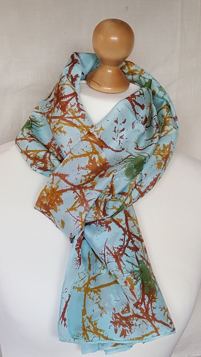 HeatonsArtTrail's tweet image. Ruth Hartmann silk scarves, printed silks inspired by botany @HeatonsArtTrail 1st &amp;amp; 2nd July #heatonsartstrail #superwow😍
