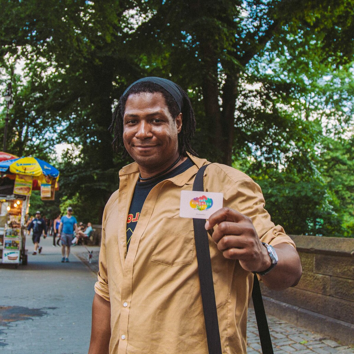 thekindnesscard's tweet photo. Thousands of Kindness Cards are now in the hands of New Yorkers—keep activating &amp; passing them on! #KindnessIsHere https://t.co/eWW5GyybkK