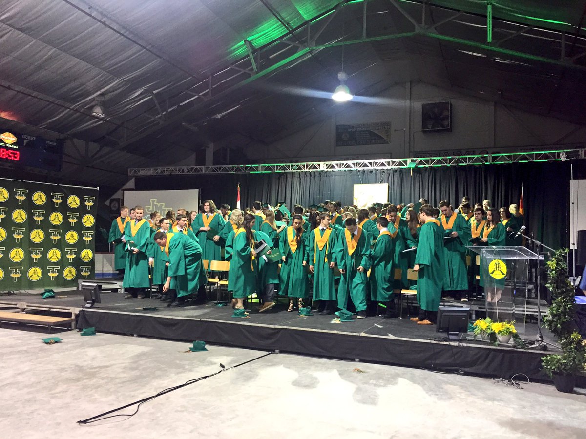 Congratulations to the Graduating Class of 2017 <a href="/JMHTommies/">JMH Tommies</a>! 🎓🙌 Best wishes on your new adventure! <a href="/robinmartin13/">Robin Martin</a>