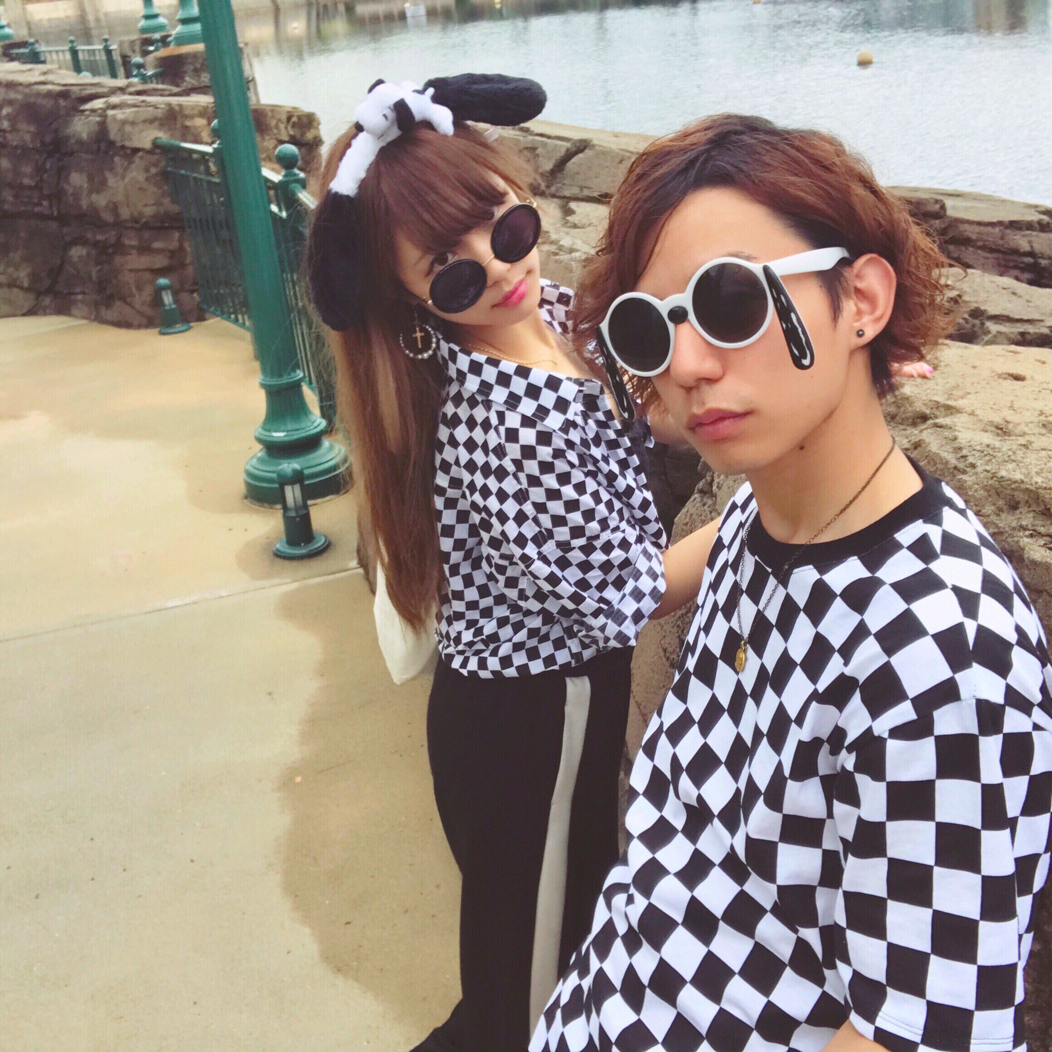 Uya ユニバ行ってきた 服も揃えて 全力でカップル感だしてきた 笑 ユニバ Usj カップルではありません T Co Dqawazdt7q Twitter