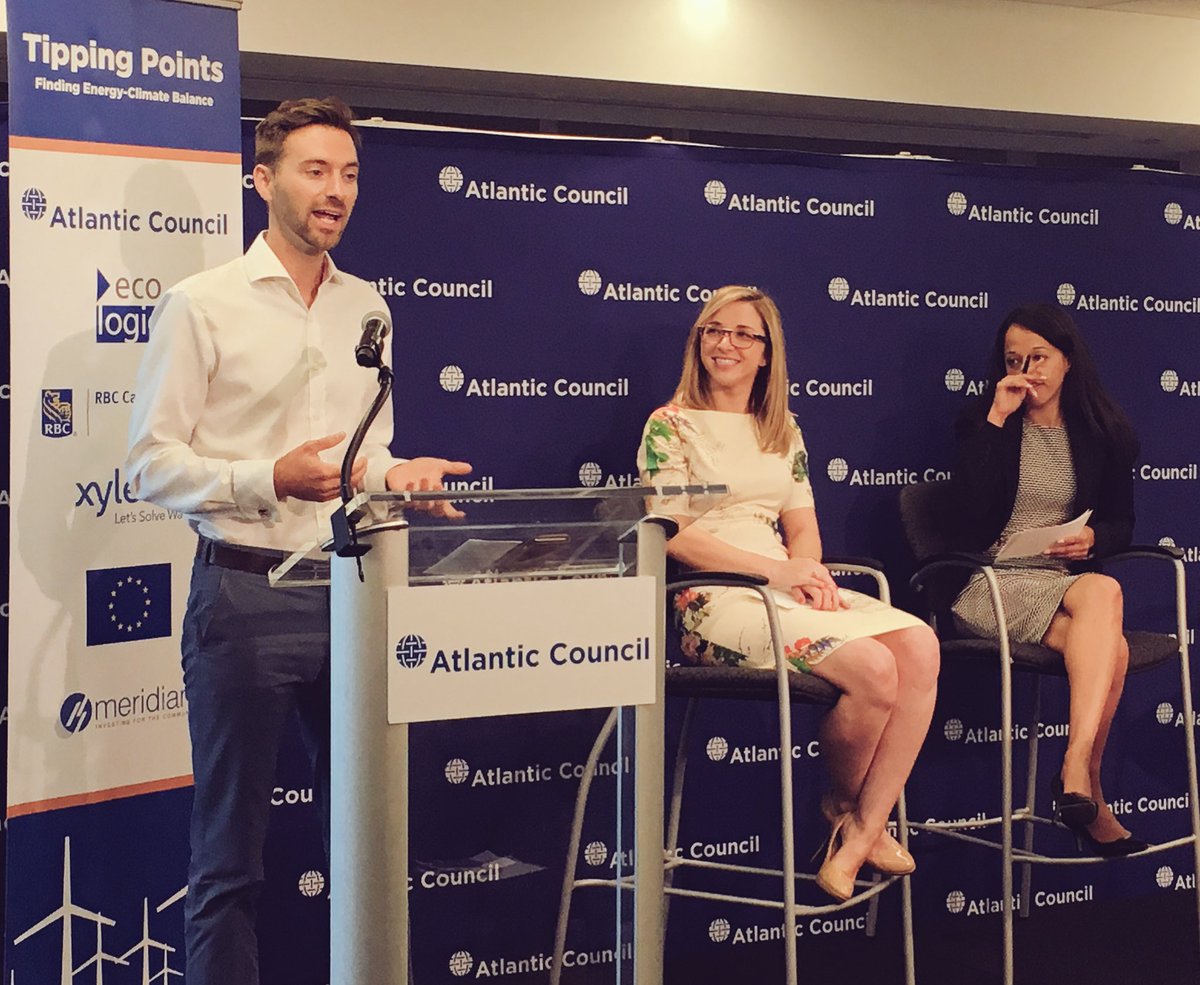 Matthias_Duwe's tweet photo. #ELEEP 's @samhampton reflecting on #climatechange and society and individual action at #ACTippingPoints conference #carbonfootprint https://t.co/e4Hu24aTnA