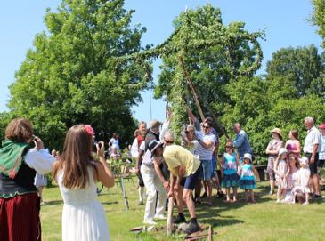ReadtheSpirit's tweet photo. Call it #Solstice2017 or #Litha or #Midsummer and spiritual roots are the same. @StephanieFRTS has fascinating story https://t.co/FJhEnh4oaT https://t.co/q9J7nIksHe