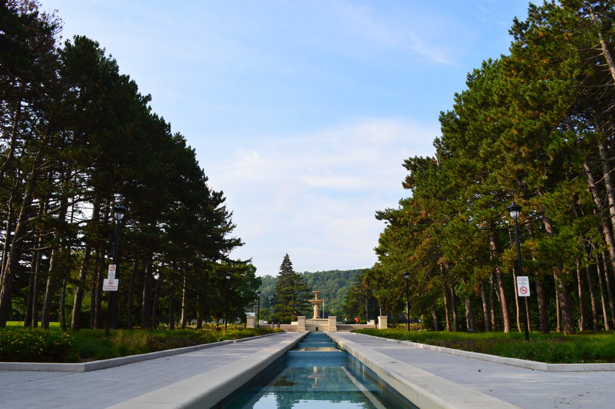 cityofhamilton's tweet photo. The FREE public WiFi has been activated in Gage Park! Learn more: https://t.co/fOv0KxcZUR #HamOnt https://t.co/hnTvgR5MnV