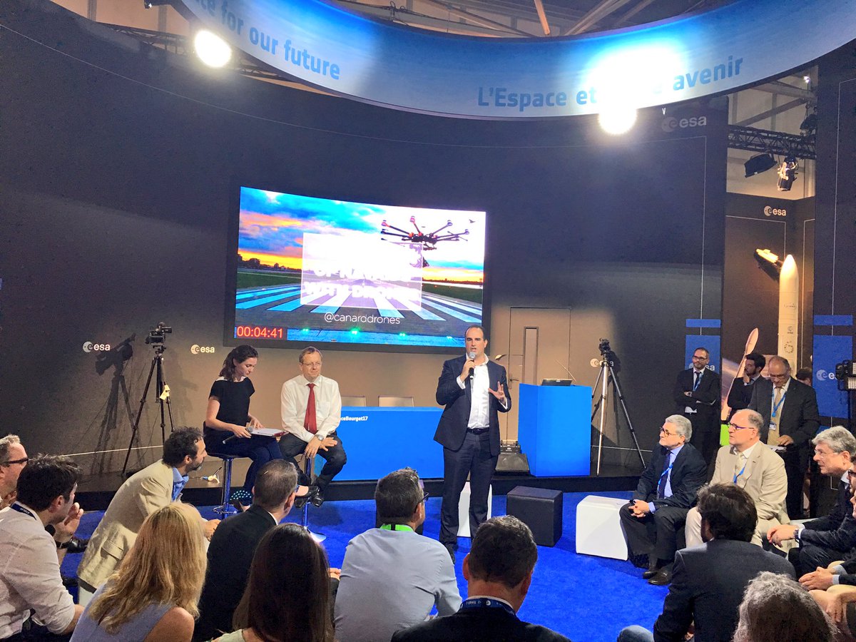 Now on #spacebourget17 #agora stage: <a href="/CanardDrones/">CANARD DRONES</a> Watch live m.esa.int/About_Us/Exhib… #space #startup #ParisAirShow