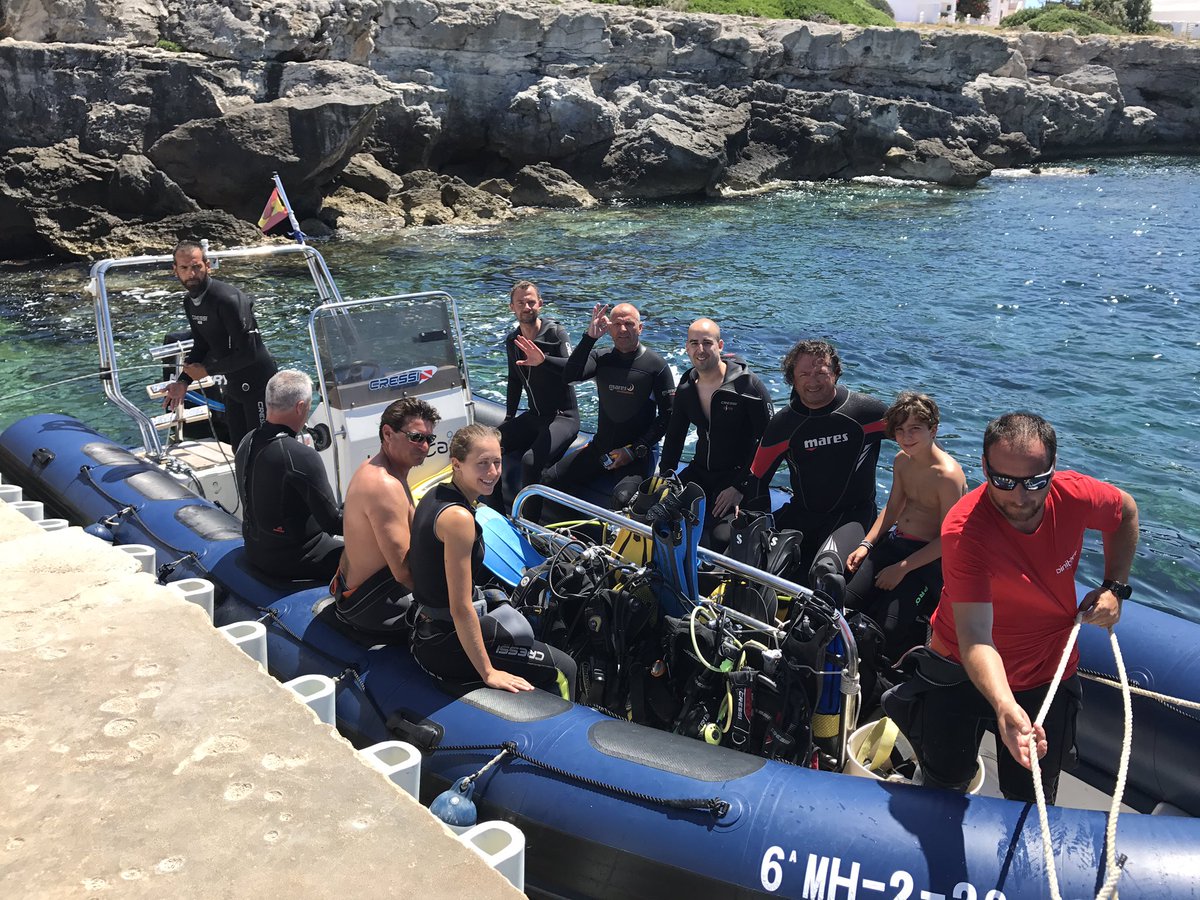 binibeca_diving's tweet photo. Ready, Steady.... Go! 
Segunda salida de hoy! #DiveIsFun #binibecadiving #menorca #bucearenmenorca #divinginmenorca https://t.co/pUHJI2bP2T