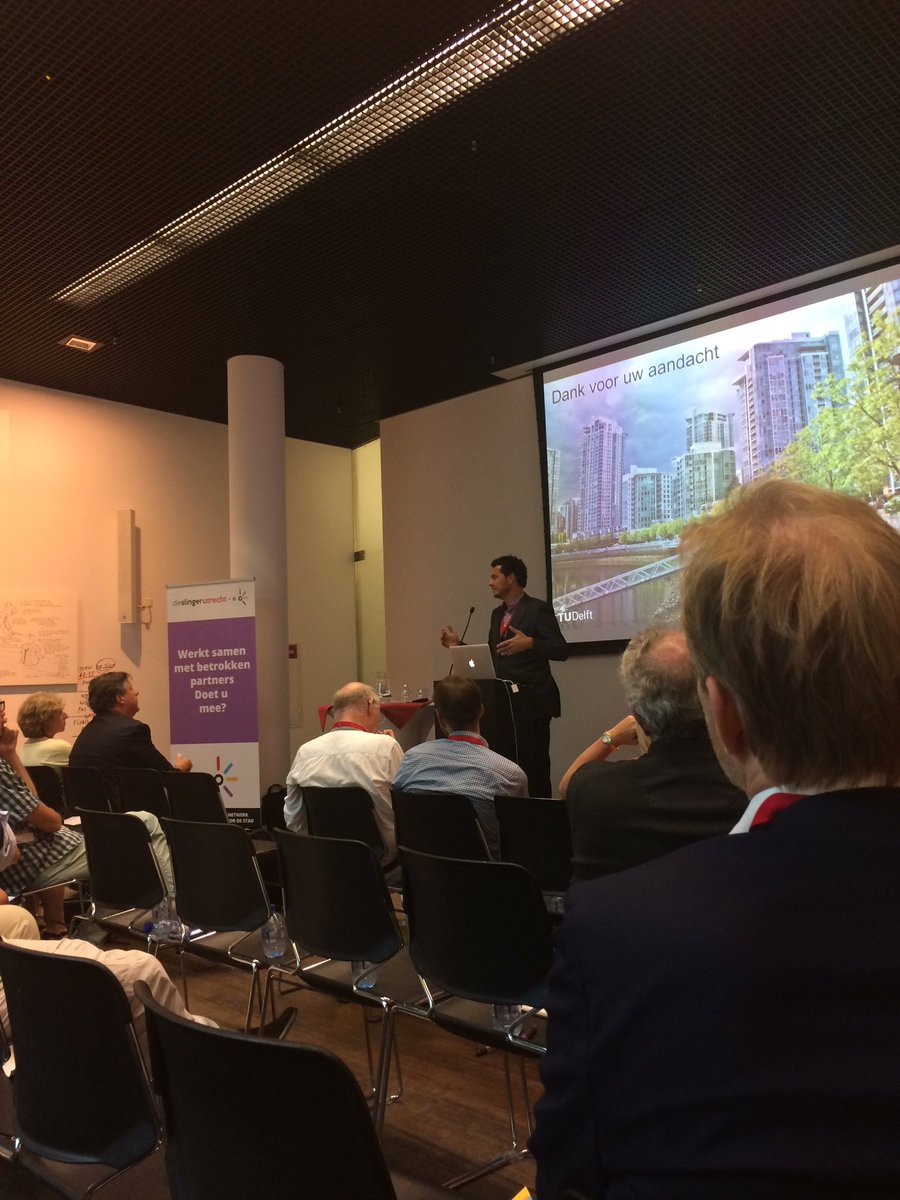 OfU030's tweet photo. Coalities bouwen belangrijker dan ooit, zegt deskundige Erwin Heurkes op event @DeSlingerU. Dat is precies wat het OfU stimuleert. https://t.co/sDkz0AI0Em