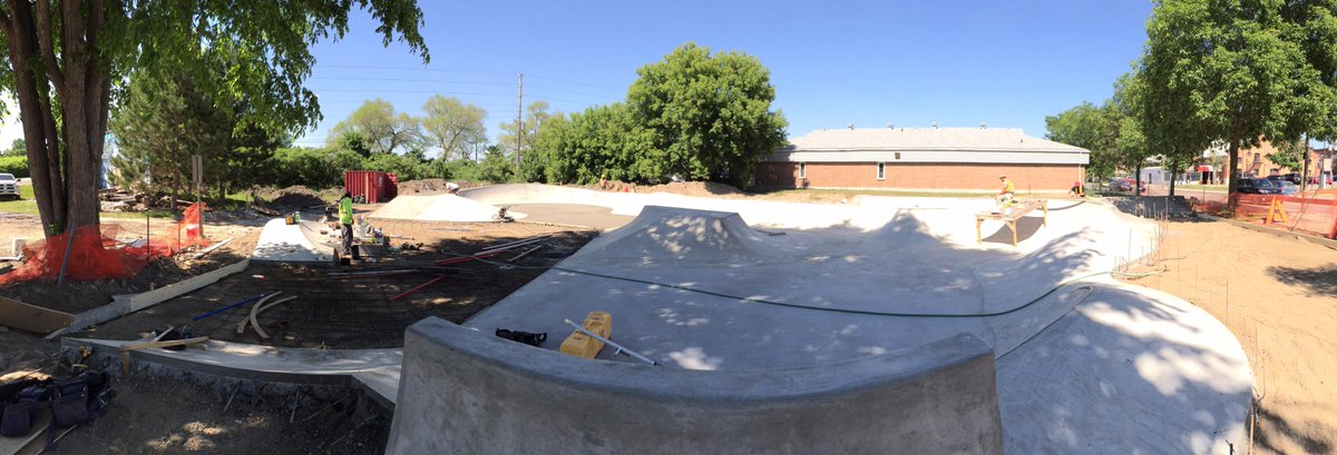 AlgonquinPEM's tweet image. Get out &amp;amp; skate #goskateboardingday @girlsskate613 @NikeSkateboardi Check out our #ActionSport #ParkDevelopment prg, bit.ly/2i35pIz