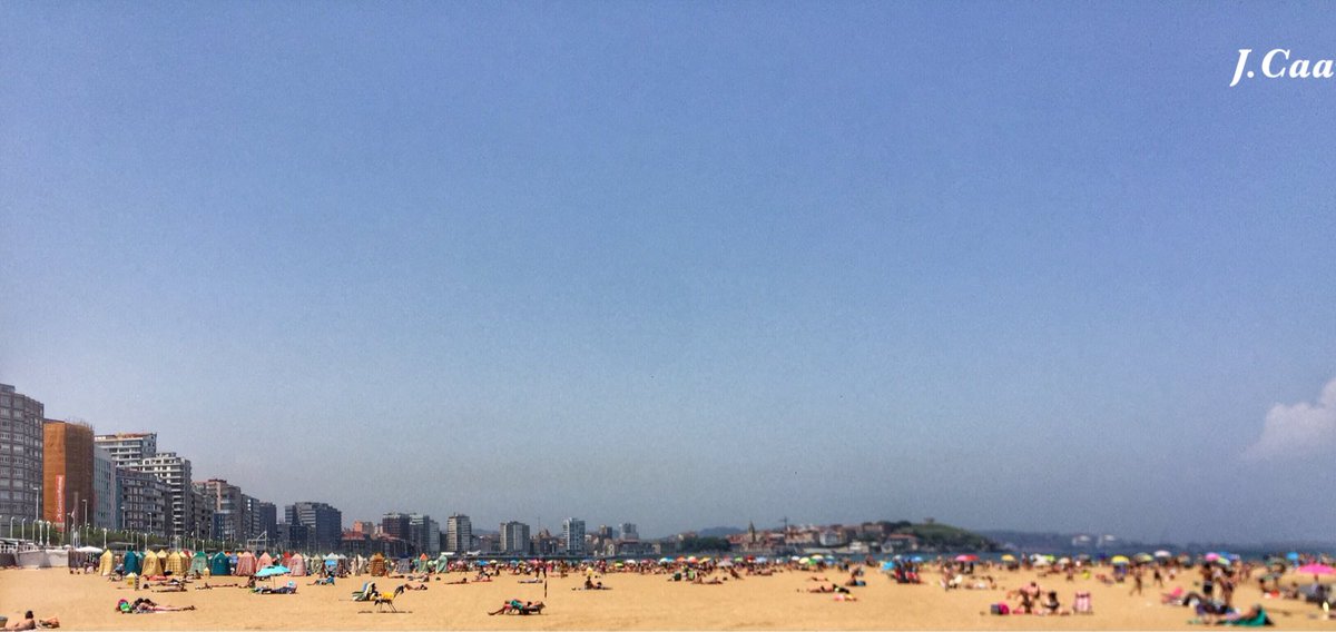 J_Caamano's tweet photo. De 10 en #playaSanLorenzo #gijon para Iniciar El #verano2.017 👌😎 https://t.co/18PX81bxQ1