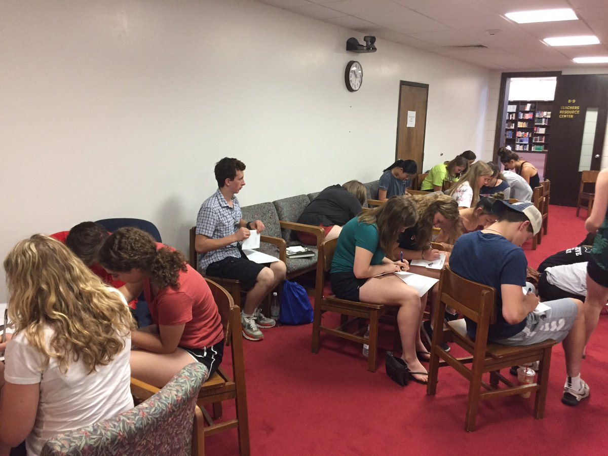 MrsBanach's tweet photo. Peer Mentors at school today preparing for Freshman Orientation! Save the date Class of 2021- August 10 9-11:30! ❤😊 https://t.co/ZIm3pzVEcv