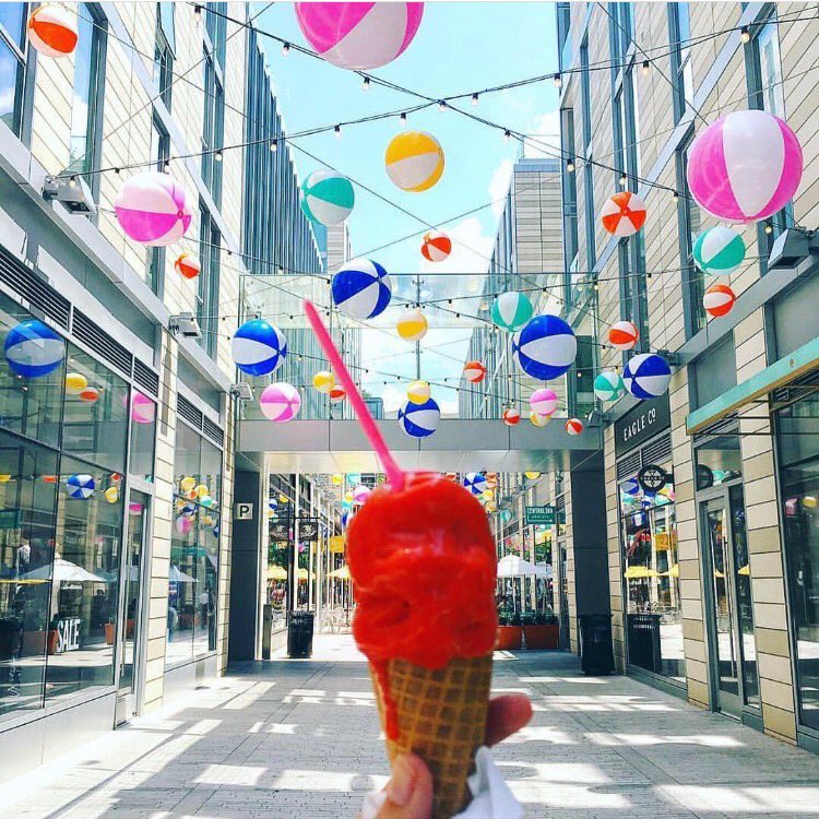 CityCenterDC's tweet photo. It's officially summer!! 🤗 #citycenterdc #ccdcsummer #dolcezzagelato #palmeralley #dcsummer [📸 @afrod716] https://t.co/Vmjx5wmk8B
