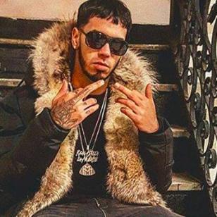 RayitoVnzl's tweet photo. Anuel AA😍😍😍 https://t.co/8DYcYygazs