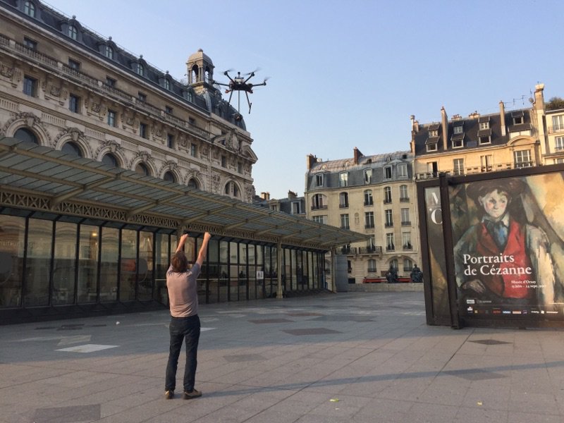 Tournage du matin au musée d'Orsay, c'est un projet de vidéo à 360° tourné avec notre drone #Sky008 pour le forum des images ! #skydrone