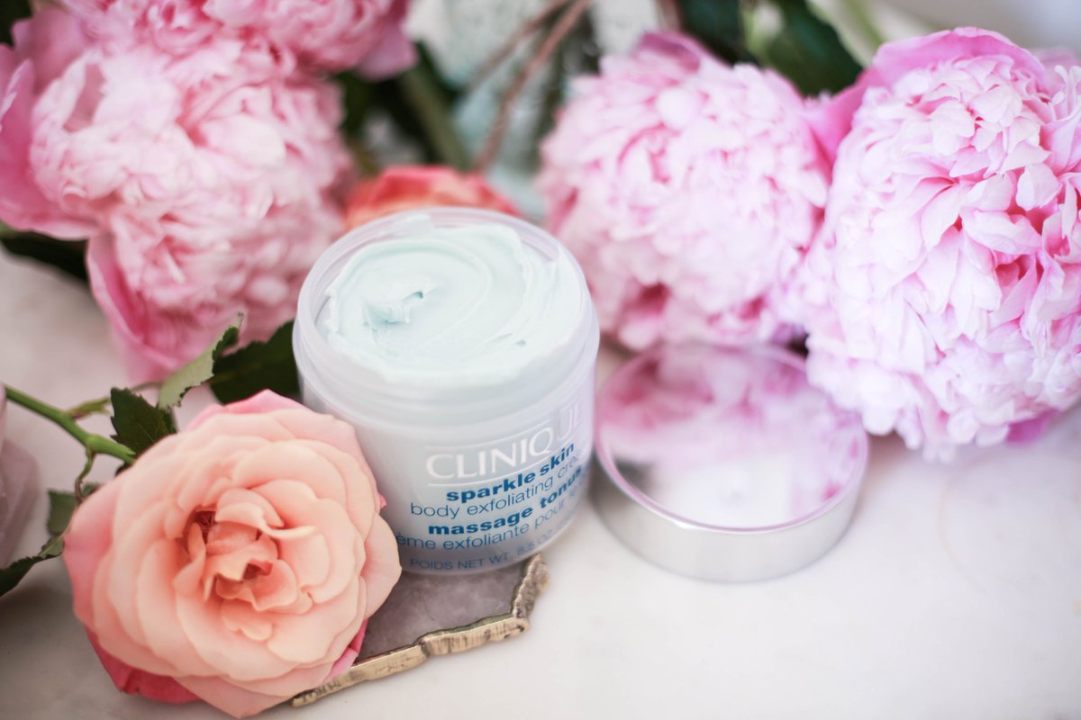 FashionMumblr's tweet photo. 6 Beauty Products to help you Survive the Heatwave!!  

https://t.co/SHuc2YrOCm https://t.co/URvChRvNos