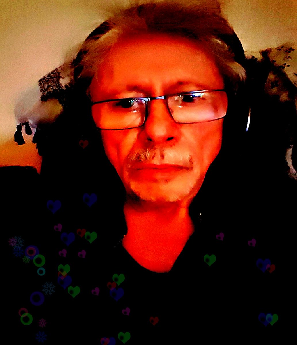 Je décolle vers de nouvelles aventures colorées. ..😎🖑