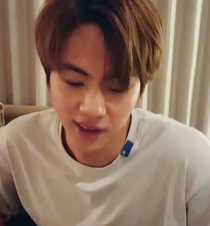 filthypurple's tweet photo. hes so handsome https://t.co/2zhw77iDaM