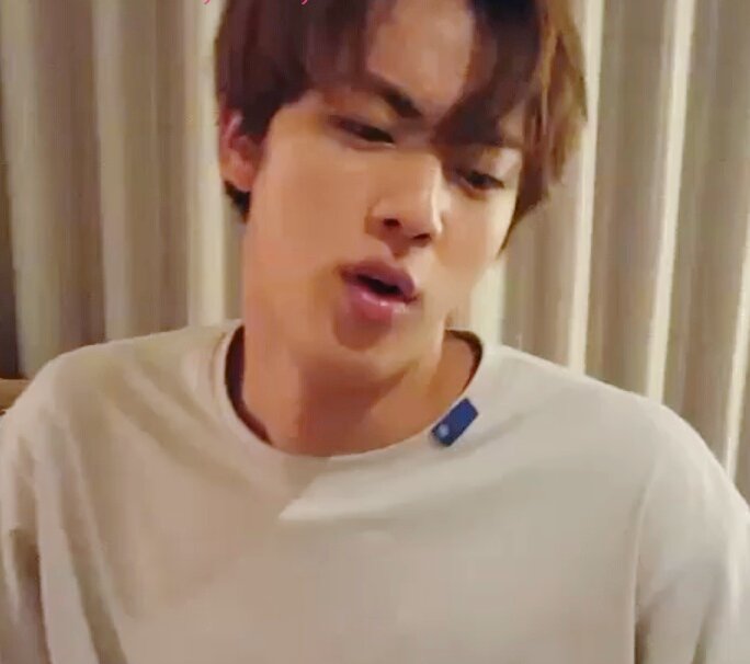 filthypurple's tweet photo. hes so handsome https://t.co/2zhw77iDaM