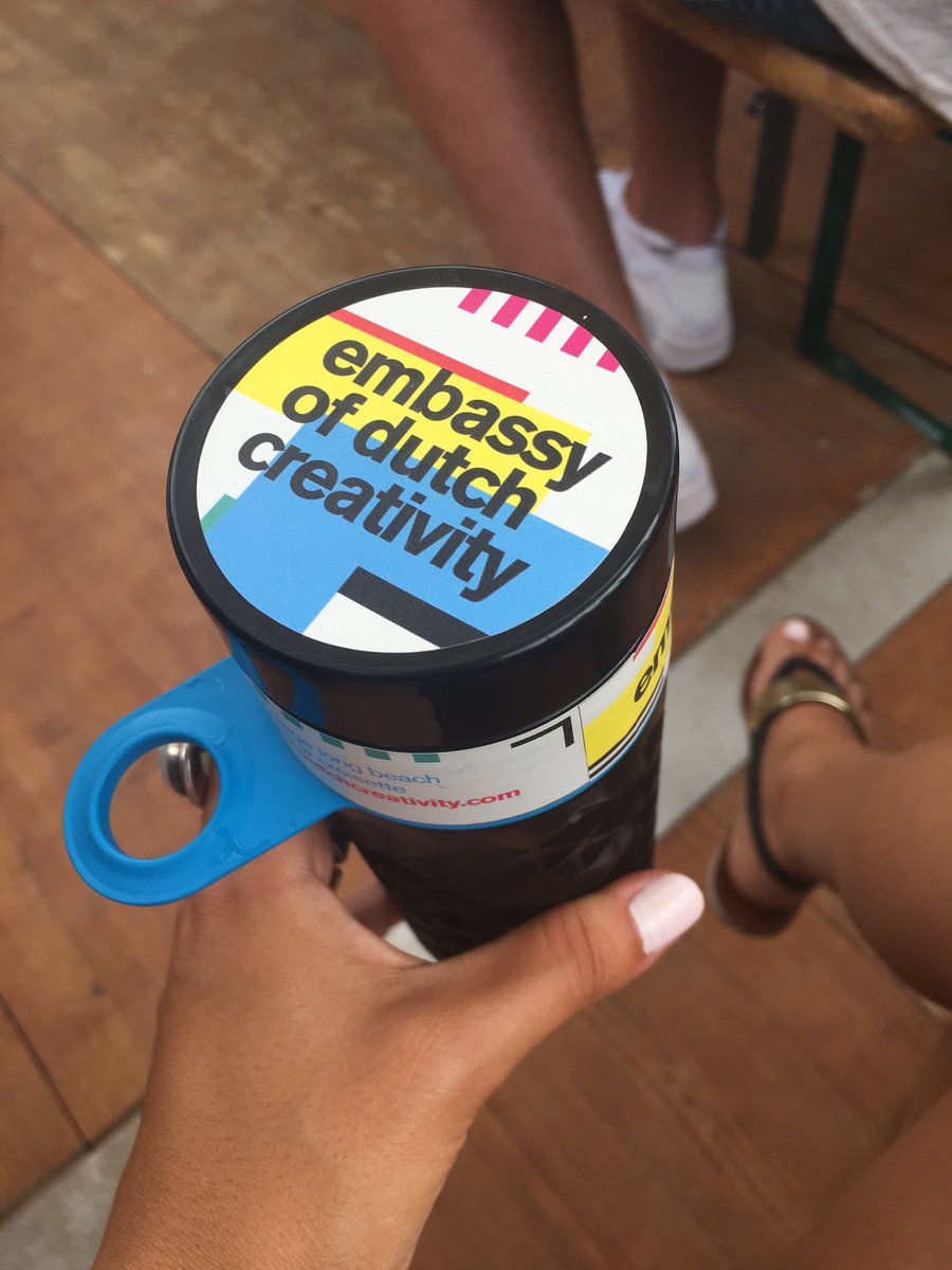 jhstahl's tweet photo. Reusable water bottle game strong at @Dutch_Embassy #likeadutchie @OrangeLionsNL https://t.co/3cpWboI1qc