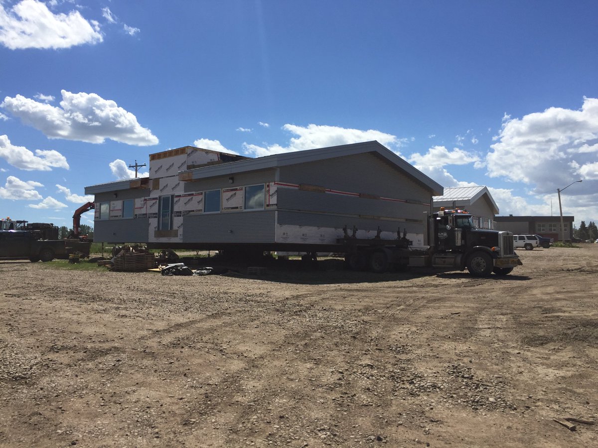 Jayco_Builders's tweet photo. Another commercial RTM building getting loaded up for delivery. https://t.co/C29PVzACTv