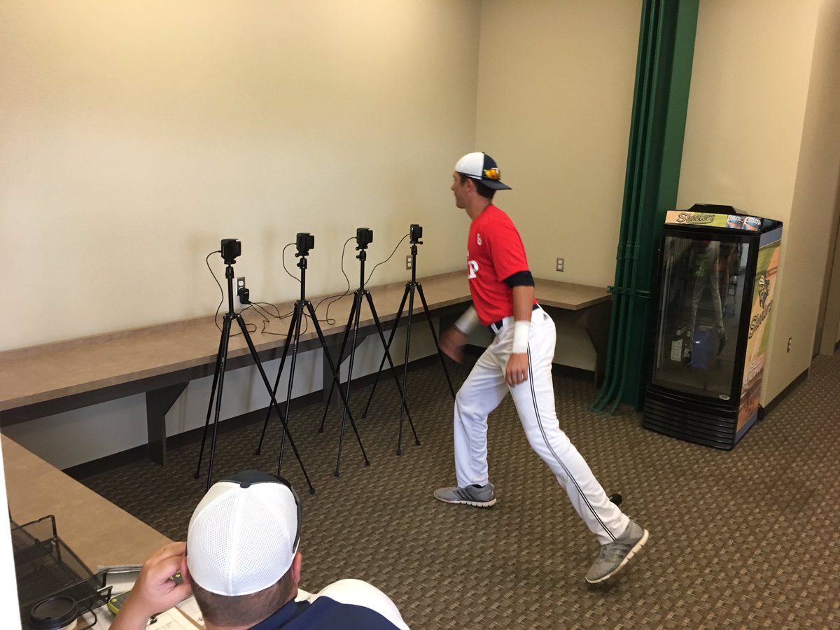 USABasePipeline's tweet photo. Jordan Groshans running some Hawkeye at PDP Premier Houston #ASPIRE https://t.co/nuJTQIP85t