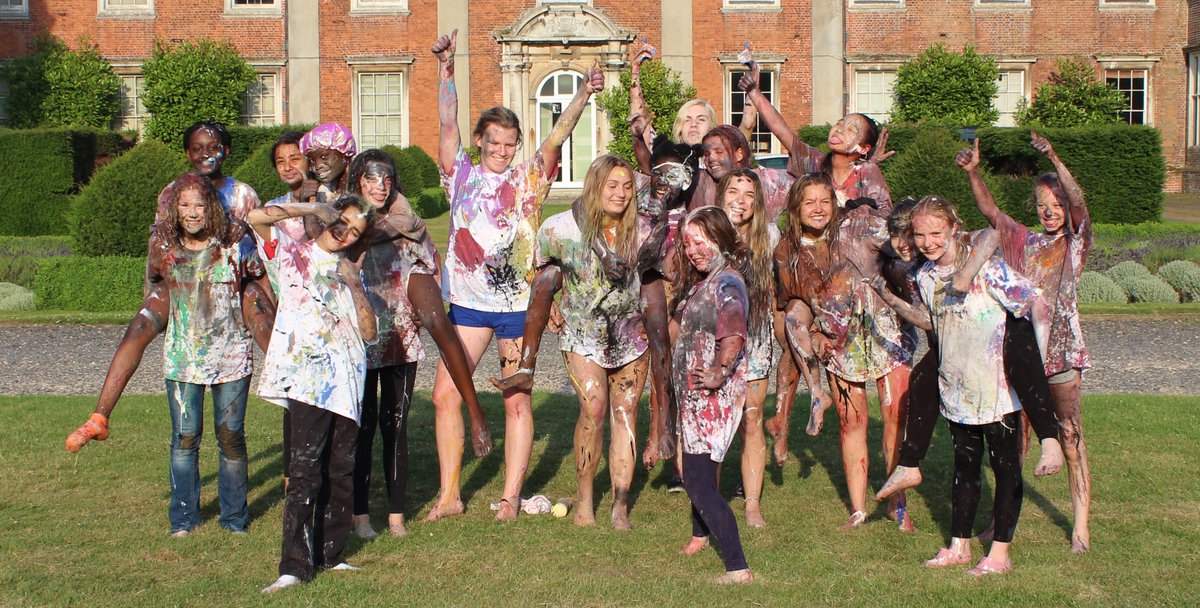 CobhamBoarding's tweet photo. it's #boardingweek! Which means one thing...
It is time for our annual Paint fight! #iloveboarding https://t.co/6Ruyn8eosx