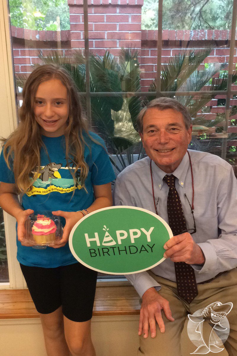 gittessbraces's tweet photo. Happy Birthday to Emily!!!! https://t.co/nIwuoTAgfu