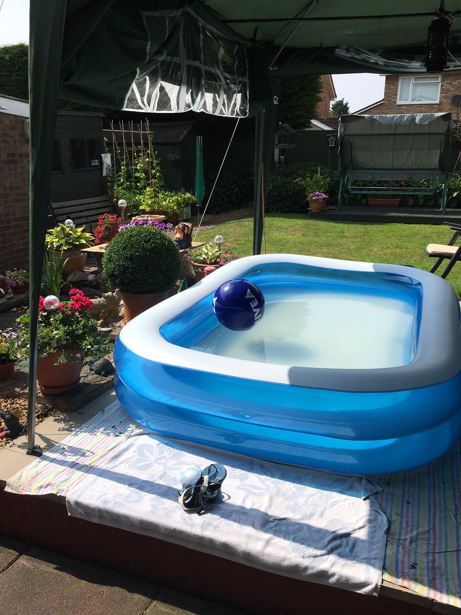 TheTeffan's tweet image. 4/5 hours of driving and then I arrived at my parents house...... LOL 😂