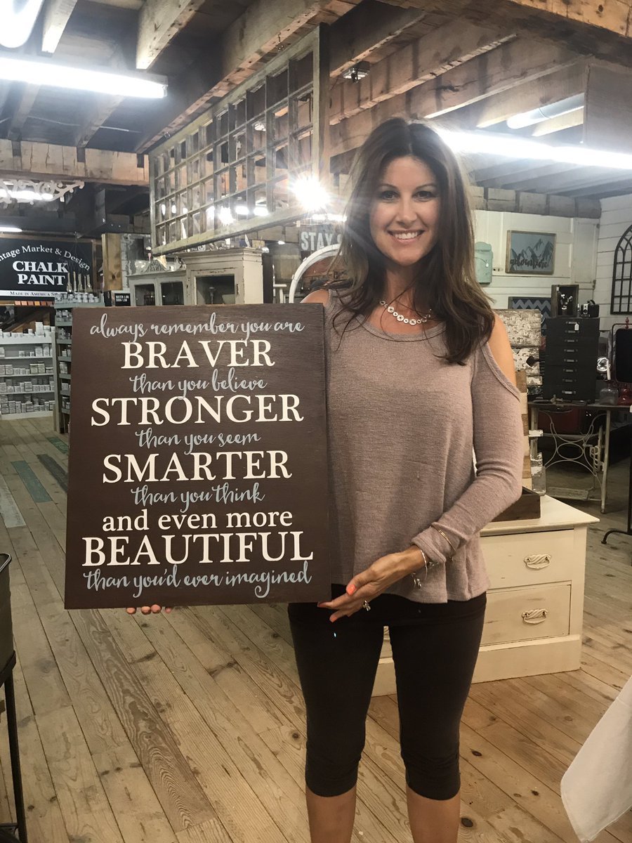 MrsMichigan's tweet photo. Braver, Stronger, Smarter &amp; Beautiful! #thebarninnorthville #positivethinking #thepositiveshift #staciezotkovich https://t.co/bBdd81HsrJ