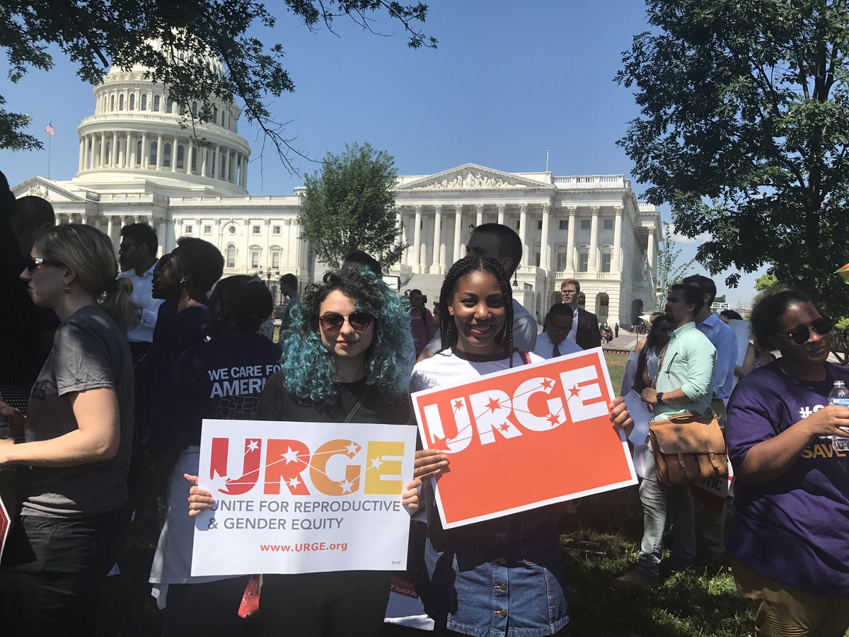 URGE_org's tweet photo. It's a gorgeous #ProtectOurCare rally day in DC! We're here w/ partners & friends to ask the Senate to put a stop to #AHCA #ACASaves https://t.co/OMgF5dNf6v