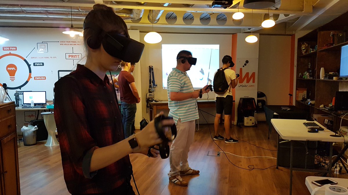 VirtuallyMine's tweet photo. Head on over to the @iMakrStore in London tonight (430pm - 730pm) to sculpt in VR and print your creations (time permitting). #vr #3D https://t.co/p8R8lx37eA