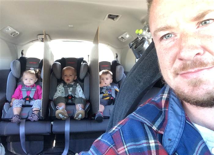 1SafeDriver's tweet photo. Limiting backseat distractions dad style
#AdultingIn5Words
@HashtagZoo @FastLaugh https://t.co/fgr7l3MrAt