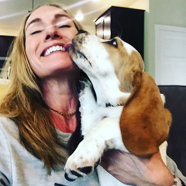 Babies..puppies..sweet kisses. 
Today I hope you find what brings your heart JOY. 🙏🏽
 rebootu2.com/single-post/20…