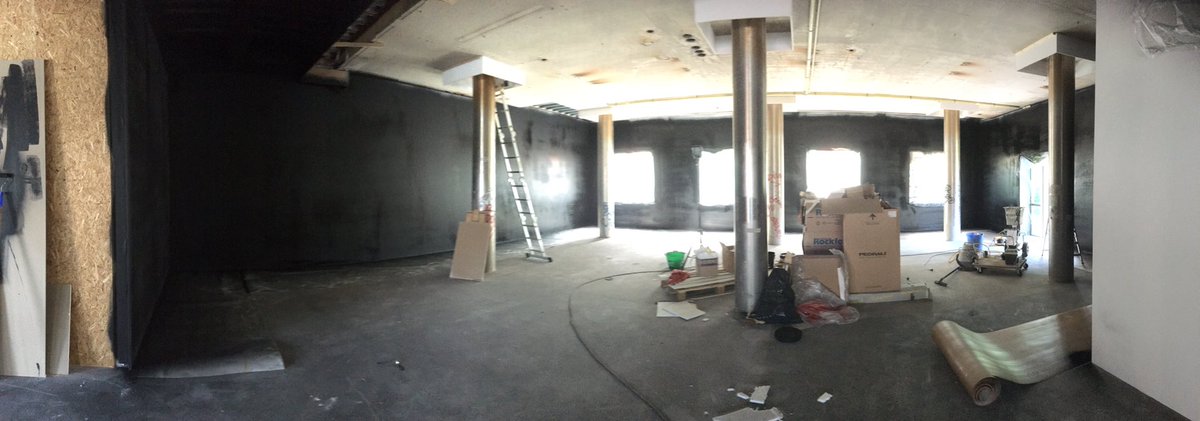 En toen was alles zwart😬 #showroom <a href="/IDuMMdesign/">IDuMMdesign</a>
