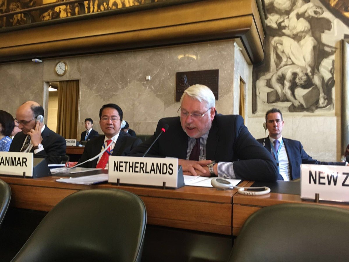 HenkCorvdKwast's tweet photo. My last speech at the CD: "Looking at the ceiling: doing nothing is not an option" https://t.co/xBY62gaz6N