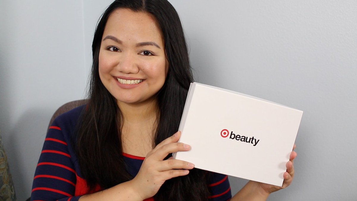 ayre613's tweet photo. My First Beauty Box https://t.co/e1KAFZKuaX #vloggers #youtube #smallyoutuber @target #targetcartwheel #targetredcard #notspon https://t.co/70WSbVdLJI