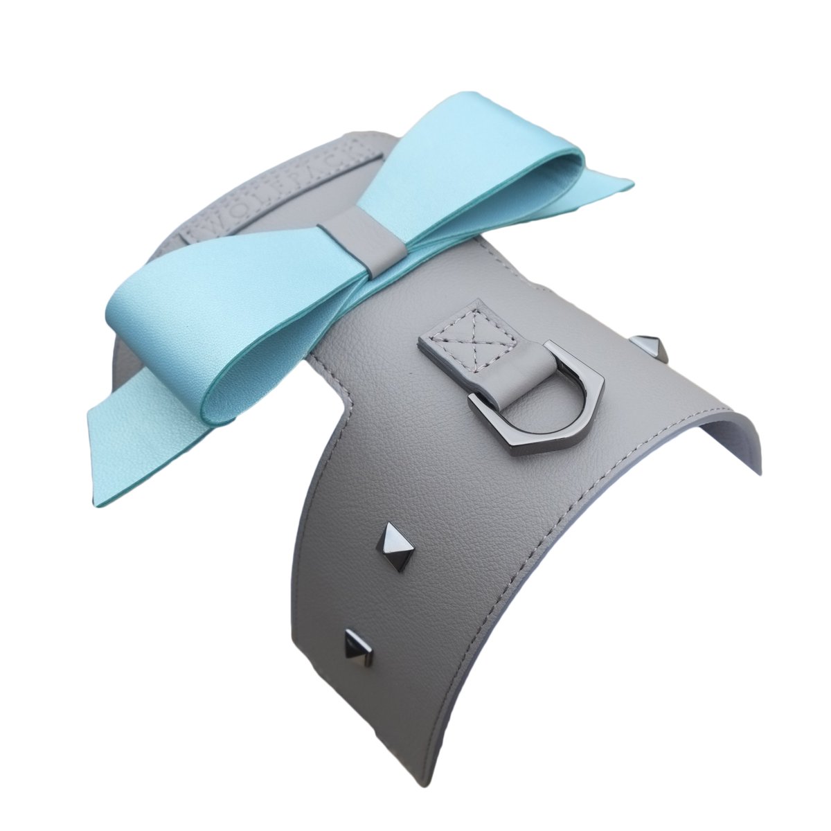 Turn heads at the dog park this summer 💕👍🏽🎊 with <a href="/urban_wolfpack/">Wolfpack NYC</a>'s Luxe Leather Dog Harness.… wolfpacknyc.com/luxe-leather-d…