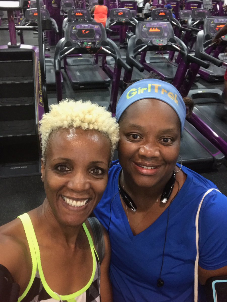 RenettaTaylor's tweet photo. RAIN COULDN'T STOP US! @GirlTrek #GetFree #DynamicDivasClintonMS #BlackGirlJoy #Juneteenth #weareoursisterskeeper https://t.co/HozQvxCws3