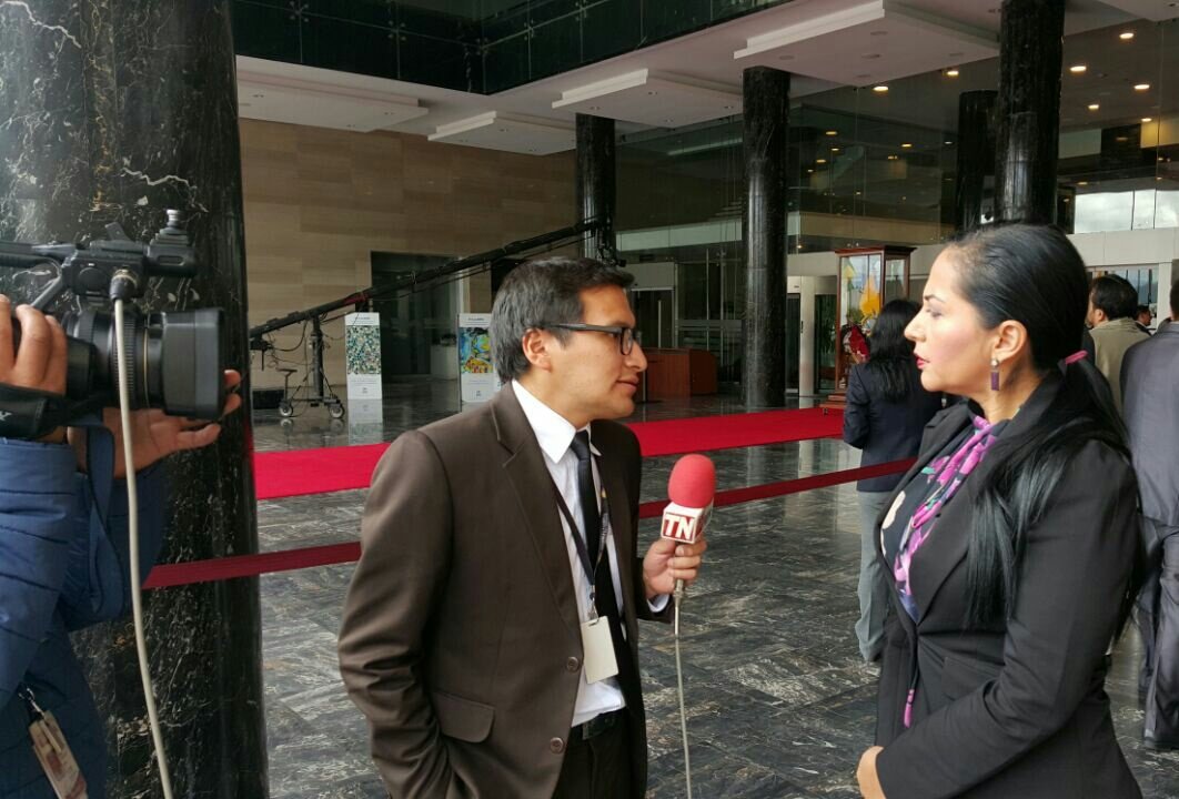 VeroGuevarav's tweet photo. Informamos a la ciudadanía a través de @teleramaec sobre Comisión General del compañero @JorgeGlas en @AsambleaEcuador por el #CasoOdebrecht https://t.co/9Z7LvnDdgf