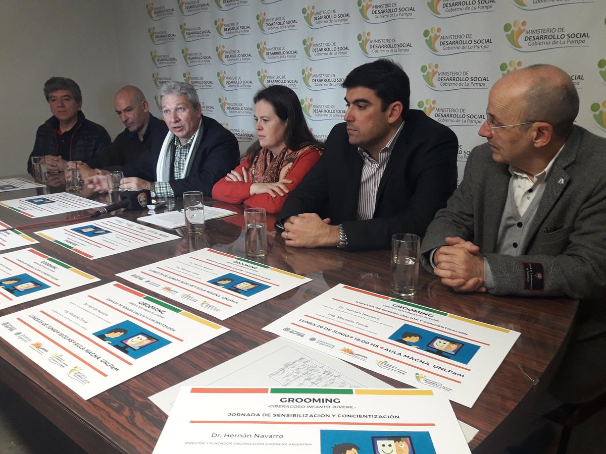 MariaVisbeek's tweet photo. Lunes 26/6 (18 hs) Jornada de sensibilización y concientización sobre Grooming en la UNLPam https://t.co/VyQ3bUTSBN