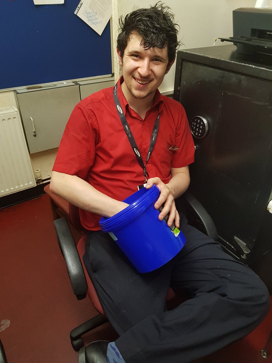 Lloyd our Charity champion drawing the fathers day hamper <a href="/MarkCash15/">Mark Cash</a>  <a href="/mikebrayley1/">Mike Brayley</a> <a href="/BristolConcorde/">Bristol Concorde</a>