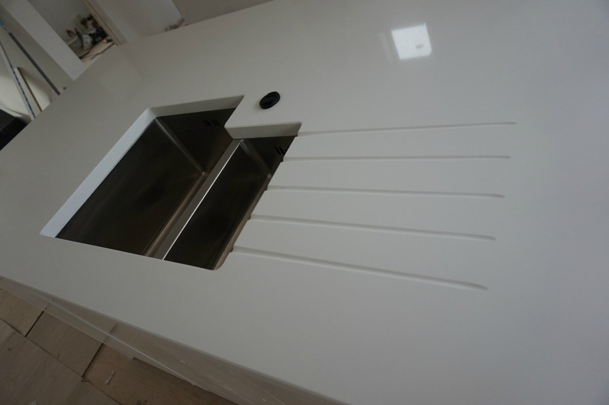 Alanmarblestone's tweet image. Another kitchen worktop fitted by our exceptional team #architects #HandmaidsTale