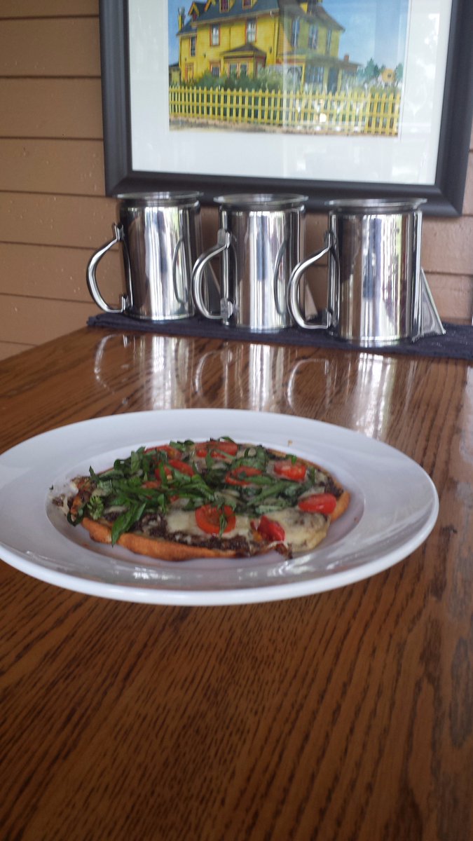 cocoapesto's tweet photo. Crusty Naan Mushroom Appetizer &amp; Scallop Specials tonight!  #wednesday #surprisespecials #awesomestaff #patioopen #finallysummer https://t.co/FE4vs6T3t4