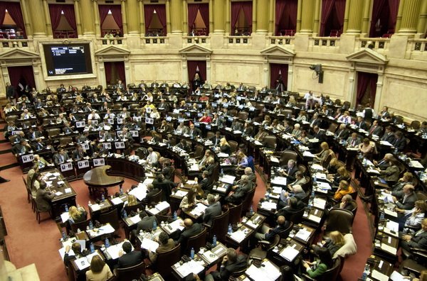 SergioMassa's tweet photo. Estamos en el Congreso para tratar la #LeyDeVíctimas presentada el año pasado por @1PaisUnido https://t.co/7p247FfdXx