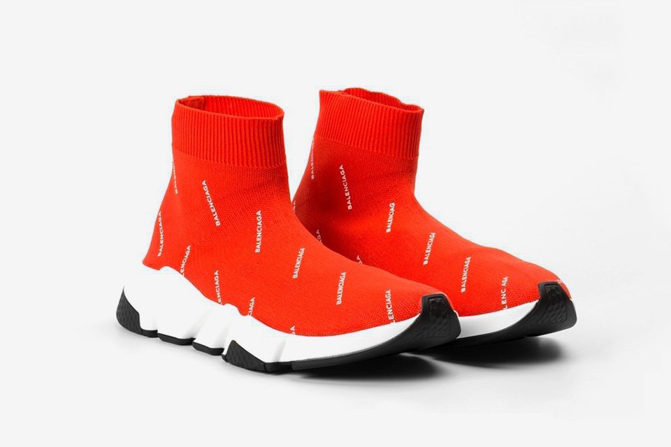 LOSTCULTURE's tweet photo. .@Balenciaga &amp; @coletteparis release red/white Speed Trainer.

[#Fashion + #SS17 + #BALENCIAGA]
 
https://t.co/1TQnncF3qt https://t.co/dmHQvBw03F