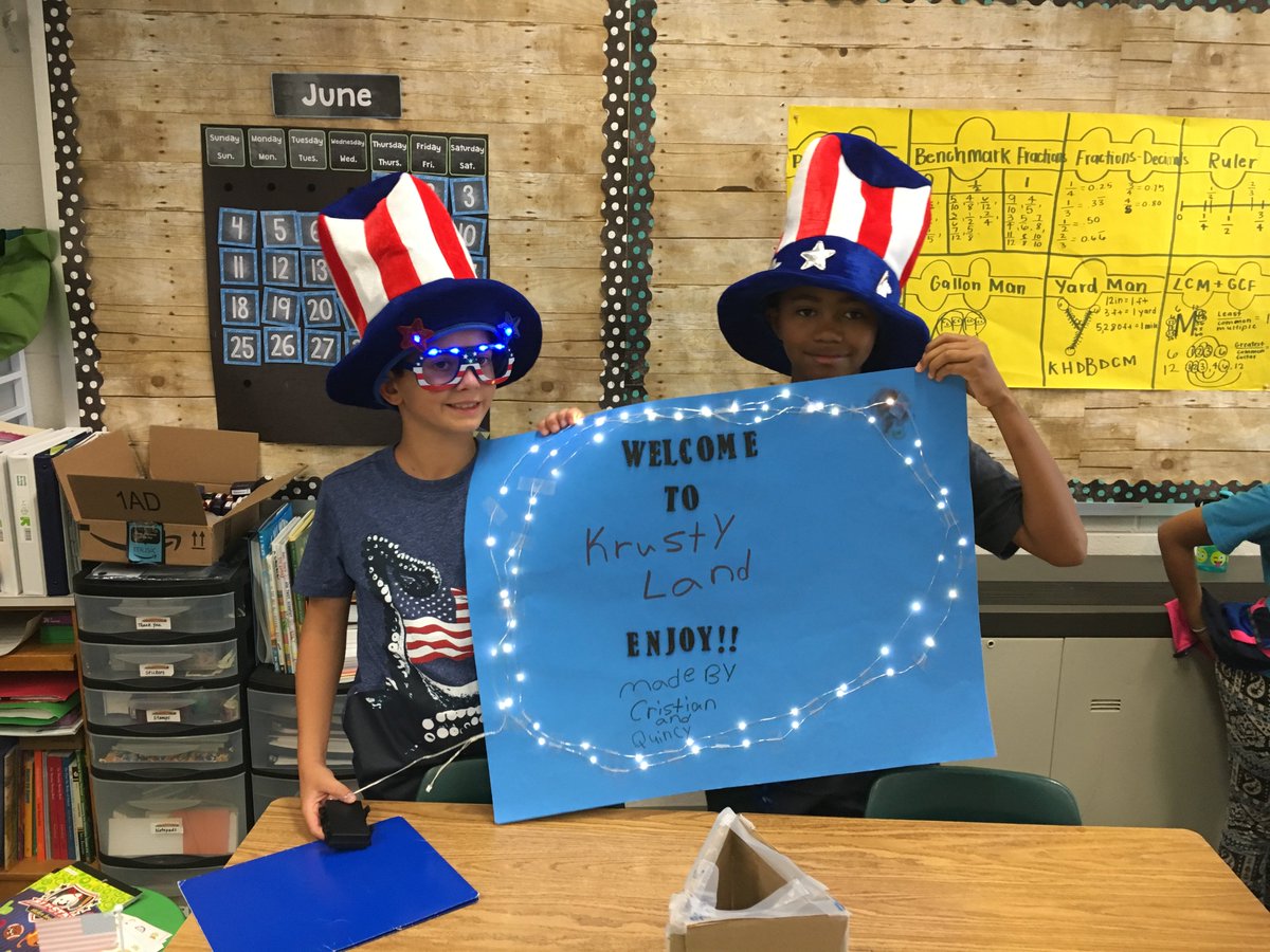 drpamela07's tweet photo. @WilliamHalleyES 4th grade Geotowns, creative thinking and collaboration. #HalleyICE https://t.co/KyeApzFDY6