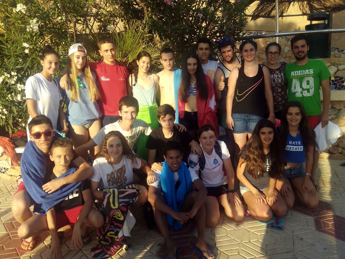 CetdMad's tweet photo. MADRID sub 15 y sub 17 en semis! VAMOS MADRID!! https://t.co/IRY0gMl7tt