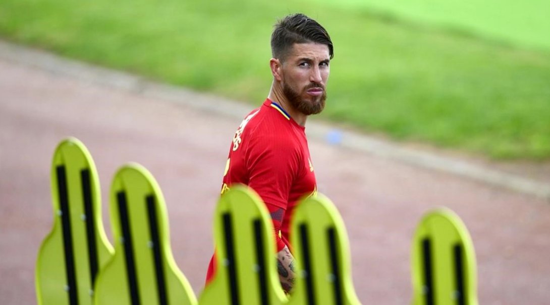 elmundotoday's tweet photo. Sergio Ramos intentó evadir impuestos pero acabó pagando el doble por error https://t.co/rBgQQ4LIES https://t.co/FTnPacNli8