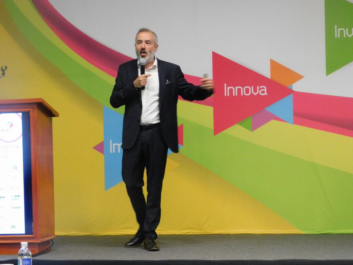 EdomexTurismo's tweet photo. Un Hotel Cultural busca posicionamiento a través de su vinculación con el territorio e identidad cultural. #Incubatour2017 https://t.co/GtVCi9TbPY